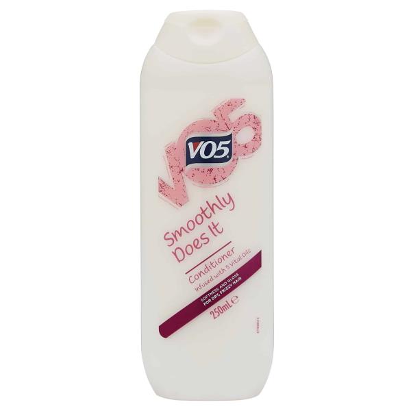 VO5 Smoothly Does It Conditioner 250ml